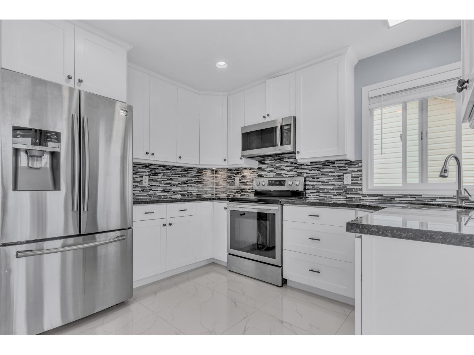 Property at 5664 VILLA ROSA PLACE image 4