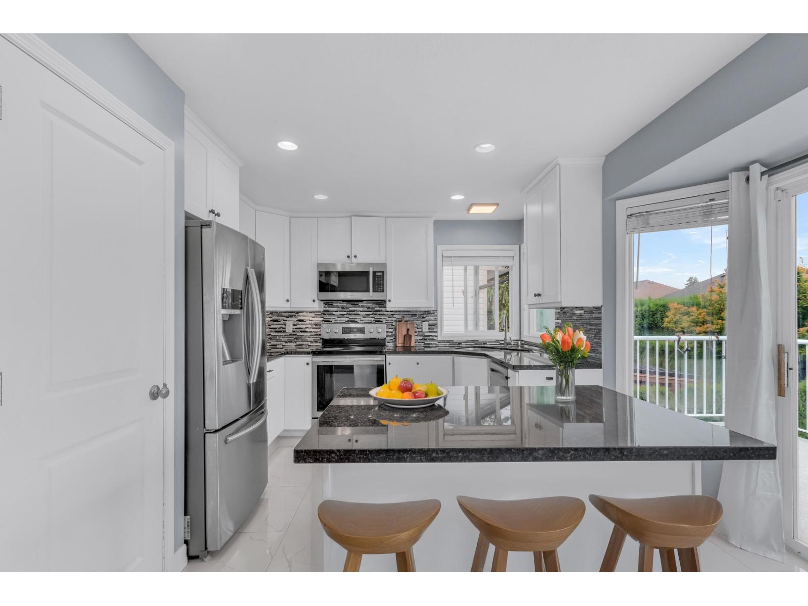 Property at 5664 VILLA ROSA PLACE image 3