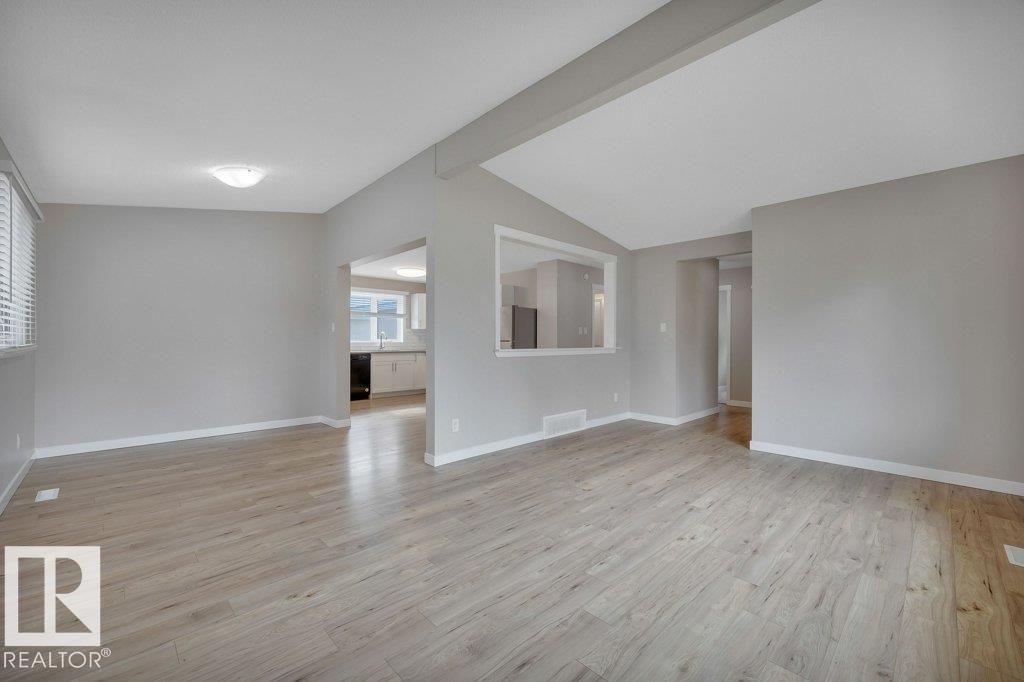 7519 150 Av Nw, Edmonton, Alberta  T5C 2Y2 - Photo 7 - E4460448