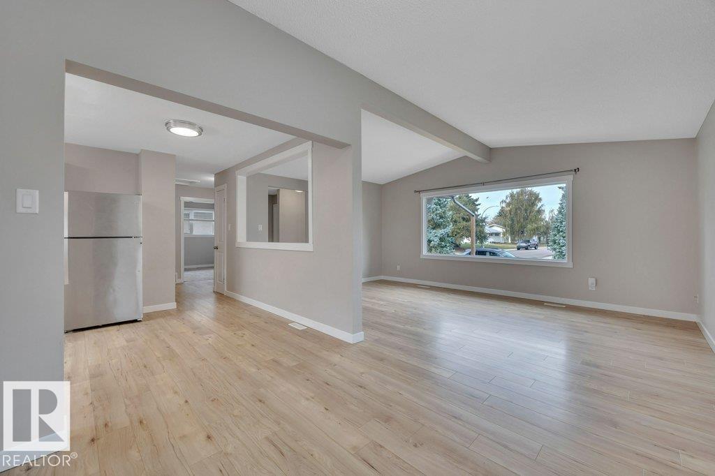7519 150 Av Nw, Edmonton, Alberta  T5C 2Y2 - Photo 8 - E4460448