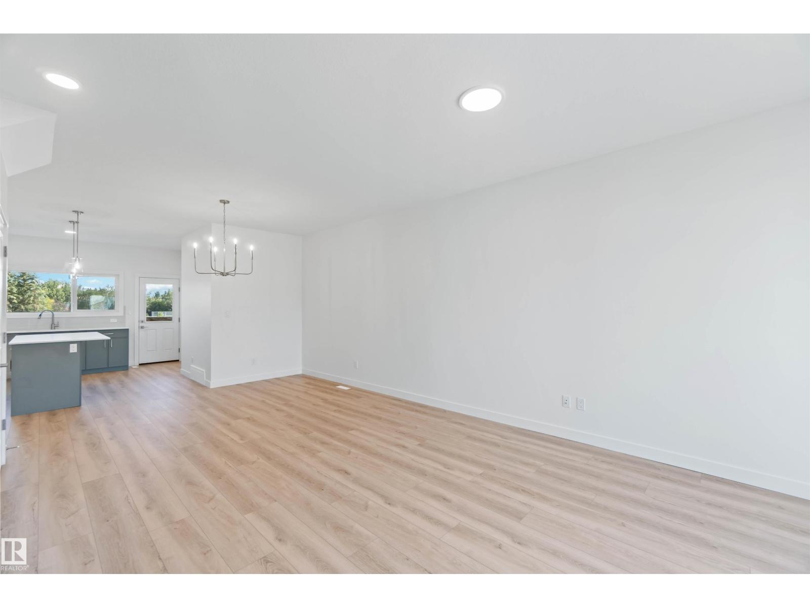 1013 Aster Bv Nw, Edmonton, Alberta  T6T 2W8 - Photo 3 - E4460449