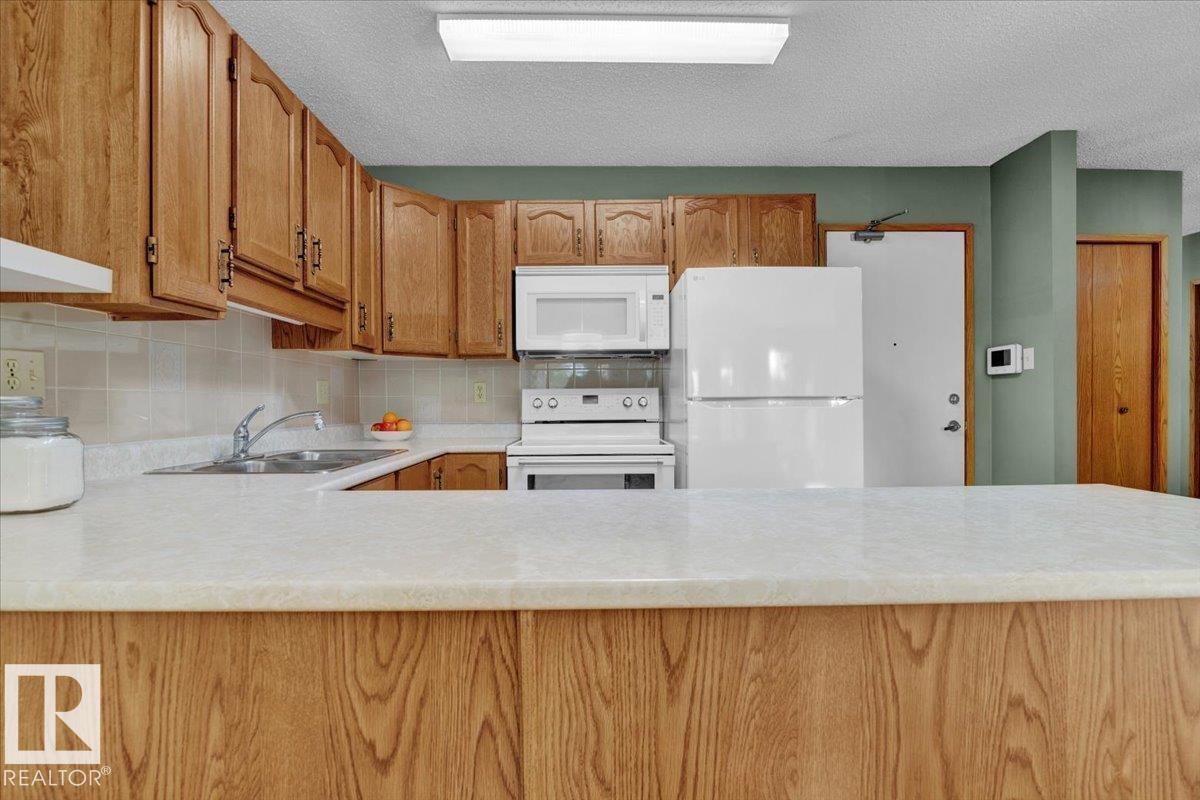 10724 153 Av Nw, Edmonton, Alberta  T5X 5T9 - Photo 5 - E4460455