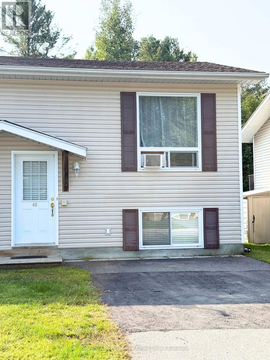 45 - 200 Pine Street, Bracebridge (Macaulay), Ontario  P1L 2H9 - Photo 2 - X12423411