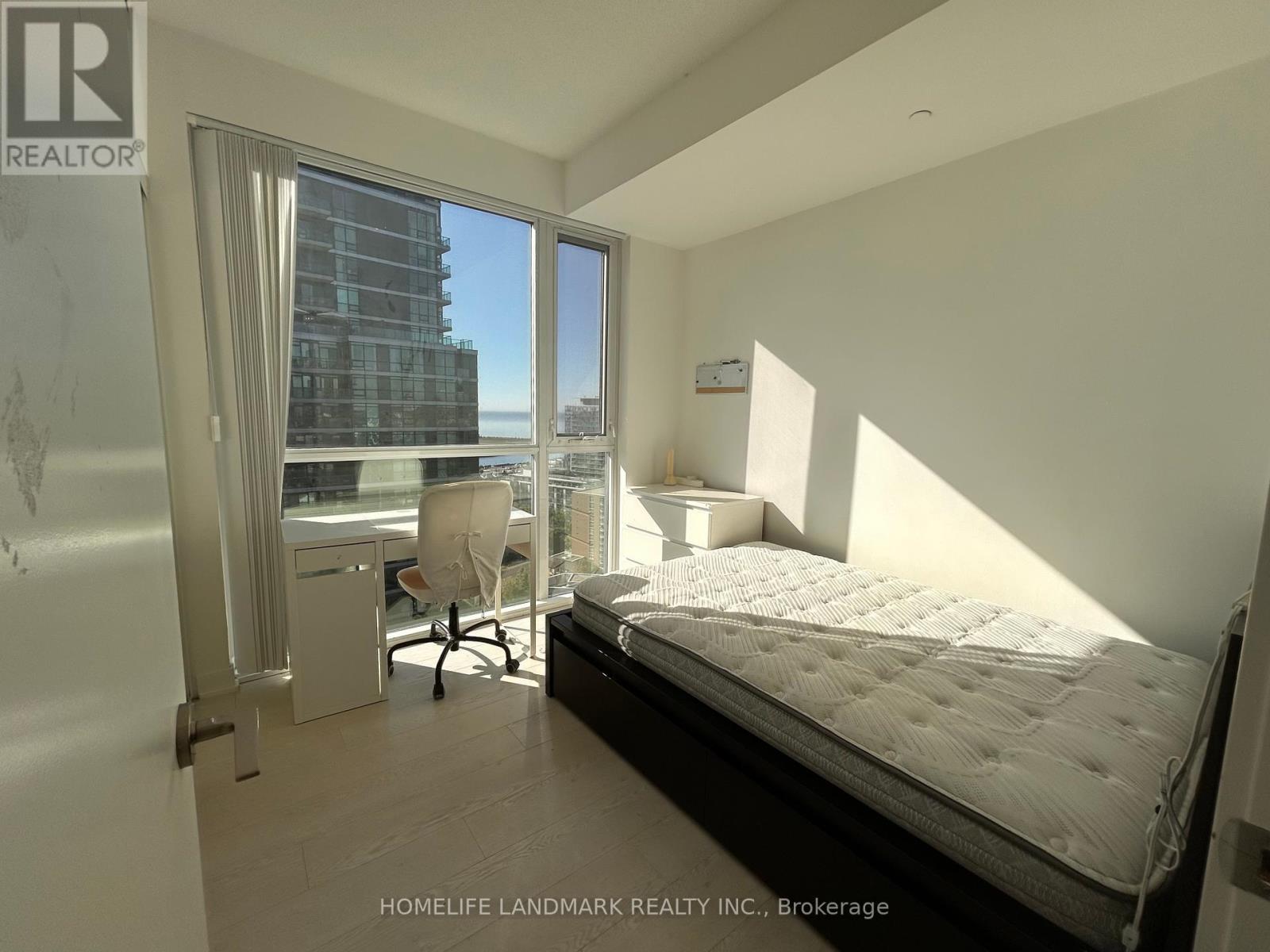 2610 - 20 Bruyeres Mews, Toronto, Ontario  M5V 0G8 - Photo 4 - C12428922