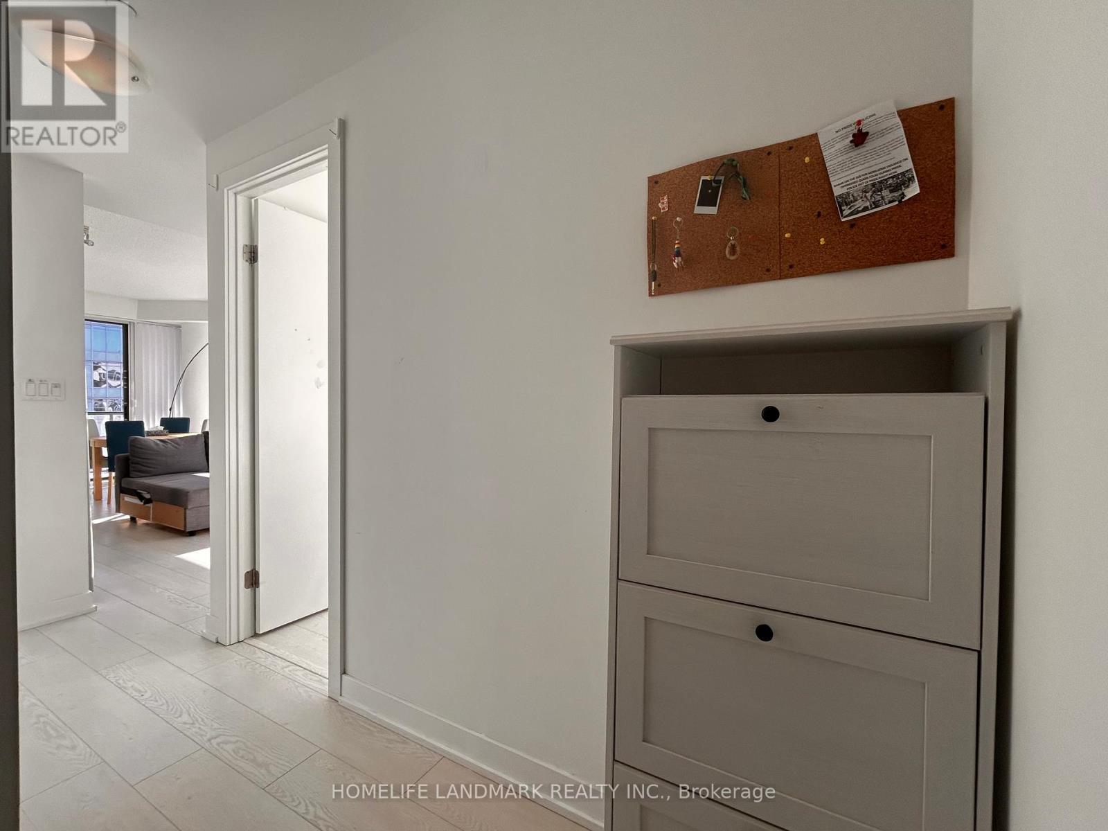 2610 - 20 Bruyeres Mews, Toronto, Ontario  M5V 0G8 - Photo 9 - C12428922