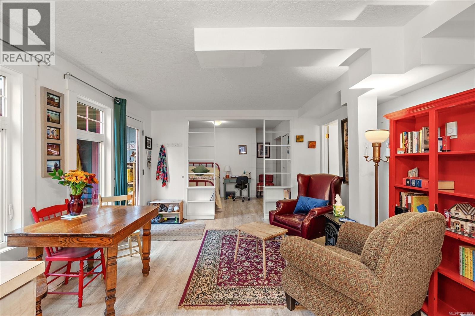975 Taine Pl, Saanich, British Columbia  V8X 4A5 - Photo 20 - 1014898