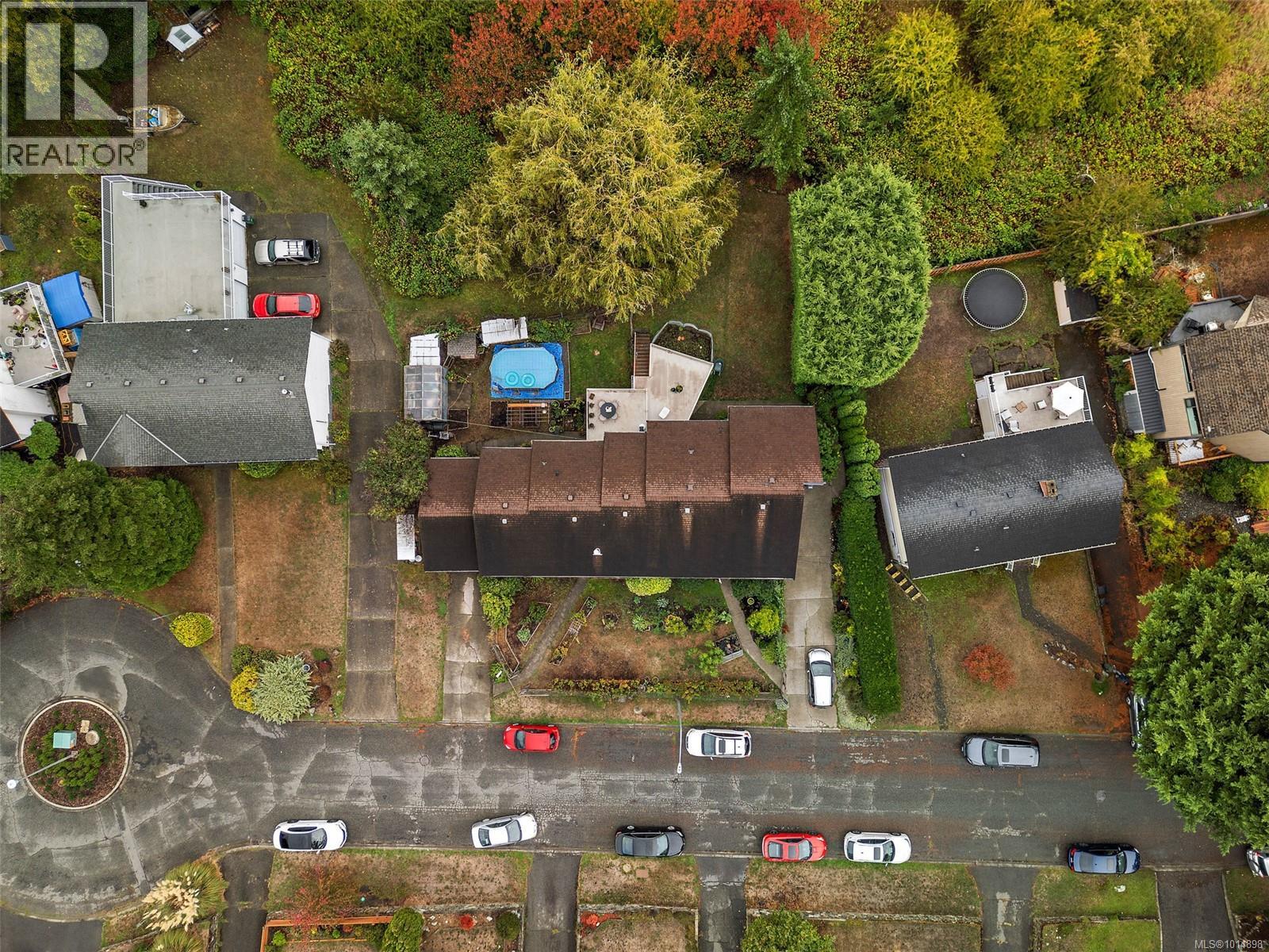 975 Taine Pl, Saanich, British Columbia  V8X 4A5 - Photo 35 - 1014898