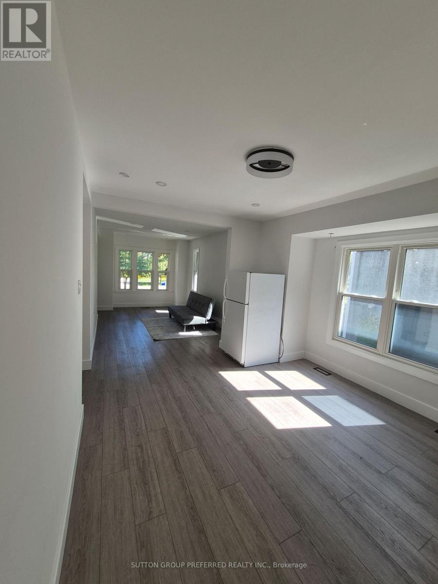 863 Colborne Street, London East, Ontario  N6A 4A1 - Photo 3 - X12438896