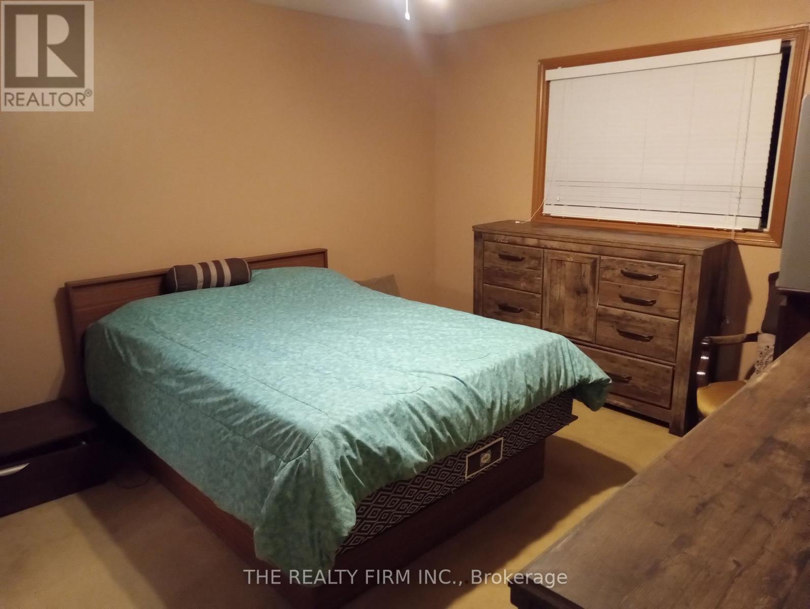 1132 Iroquois Crescent, Woodstock, Ontario  N4T 1C3 - Photo 15 - X12439764