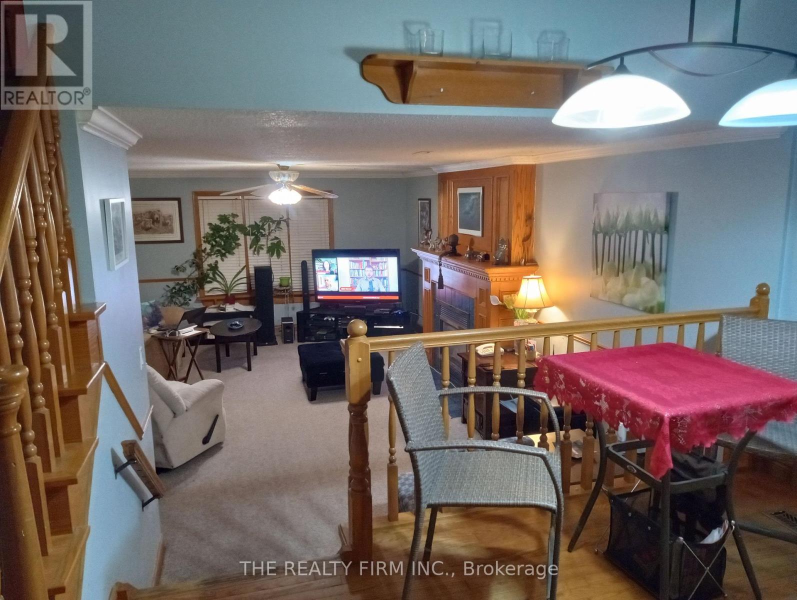1132 Iroquois Crescent, Woodstock, Ontario  N4T 1C3 - Photo 12 - X12439764