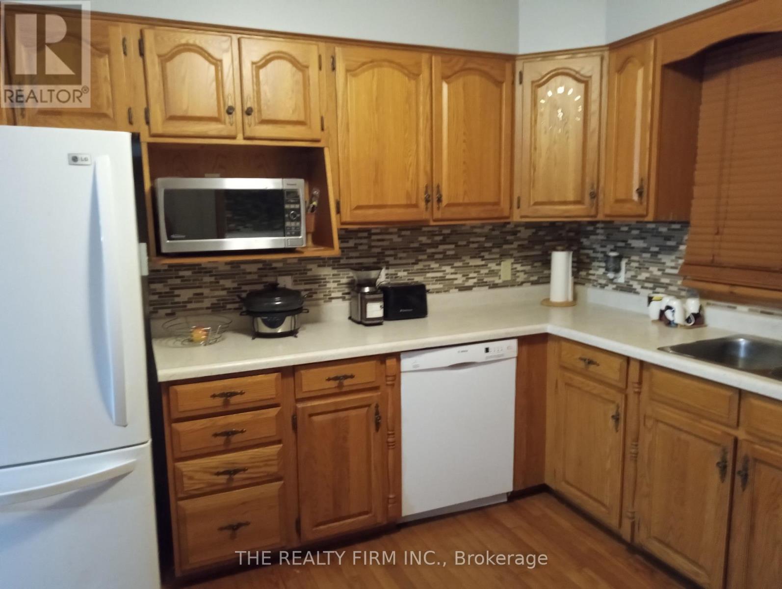 1132 Iroquois Crescent, Woodstock, Ontario  N4T 1C3 - Photo 10 - X12439764