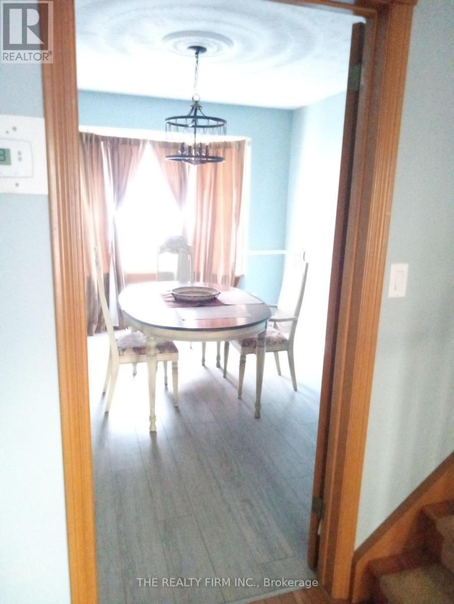 1132 Iroquois Crescent, Woodstock, Ontario  N4T 1C3 - Photo 8 - X12439764