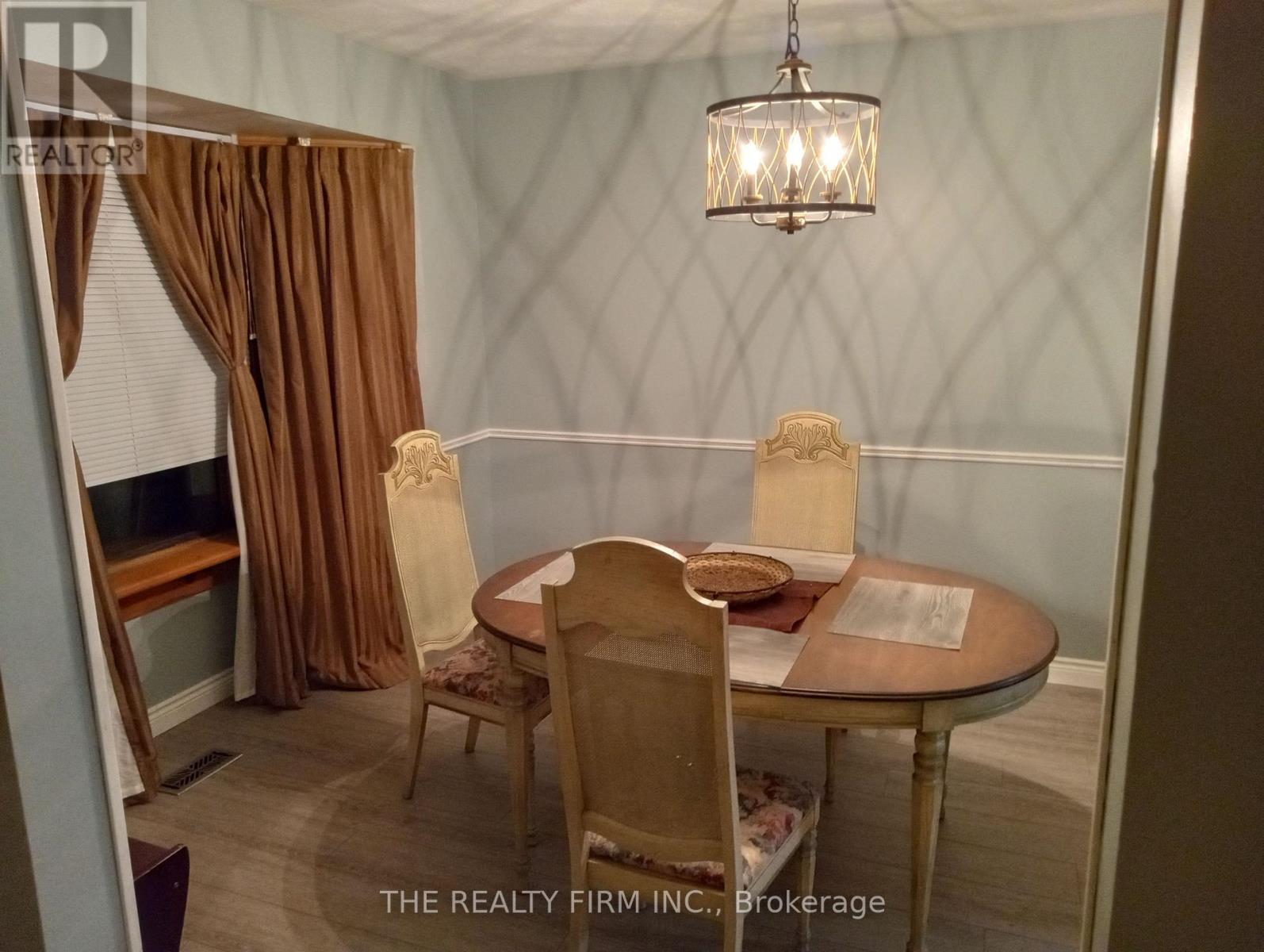 1132 Iroquois Crescent, Woodstock, Ontario  N4T 1C3 - Photo 5 - X12439764