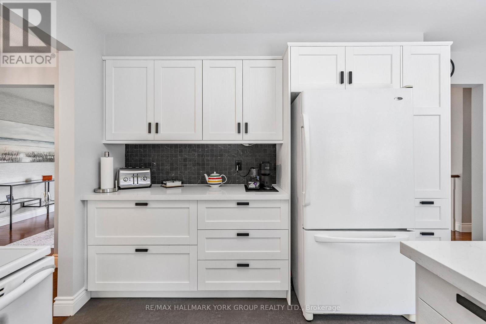 14 Anchor Court, East Gwillimbury (Holland Landing), Ontario  L9N 1G1 - Photo 19 - N12373911