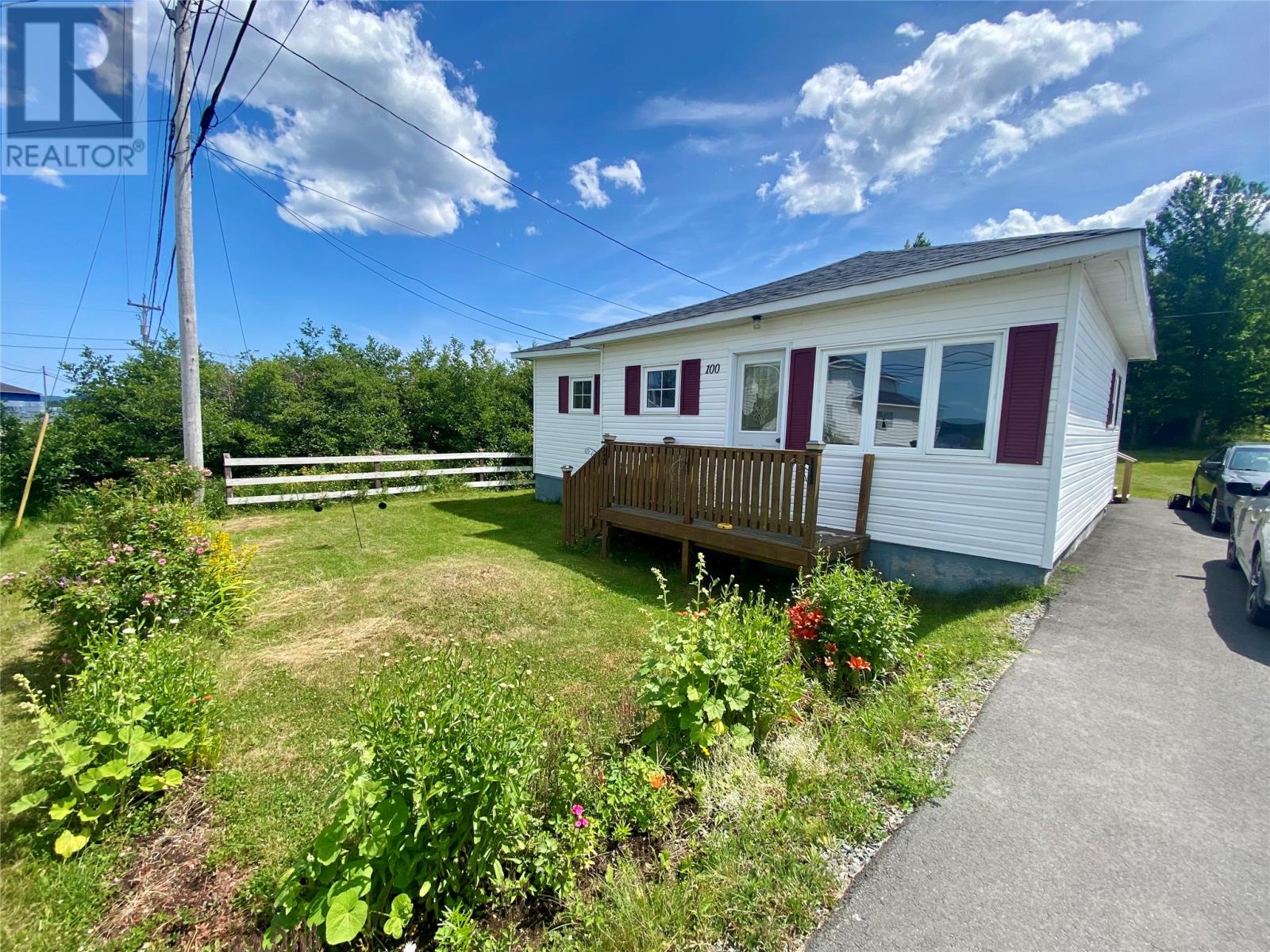 100 Main Street S, Glovertown, Newfoundland & Labrador  A0G 2L0 - Photo 2 - 1287800