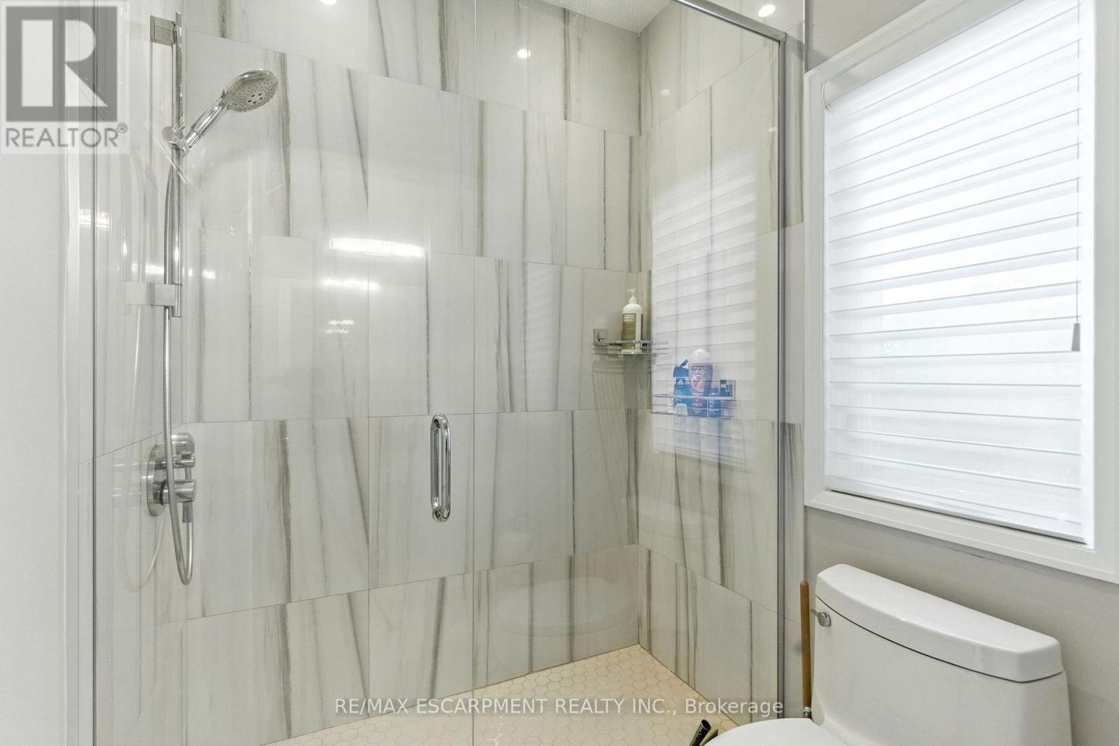 41 Shakespeare Road, Hamilton, Ontario  L9H 7R5 - Photo 26 - X12438380