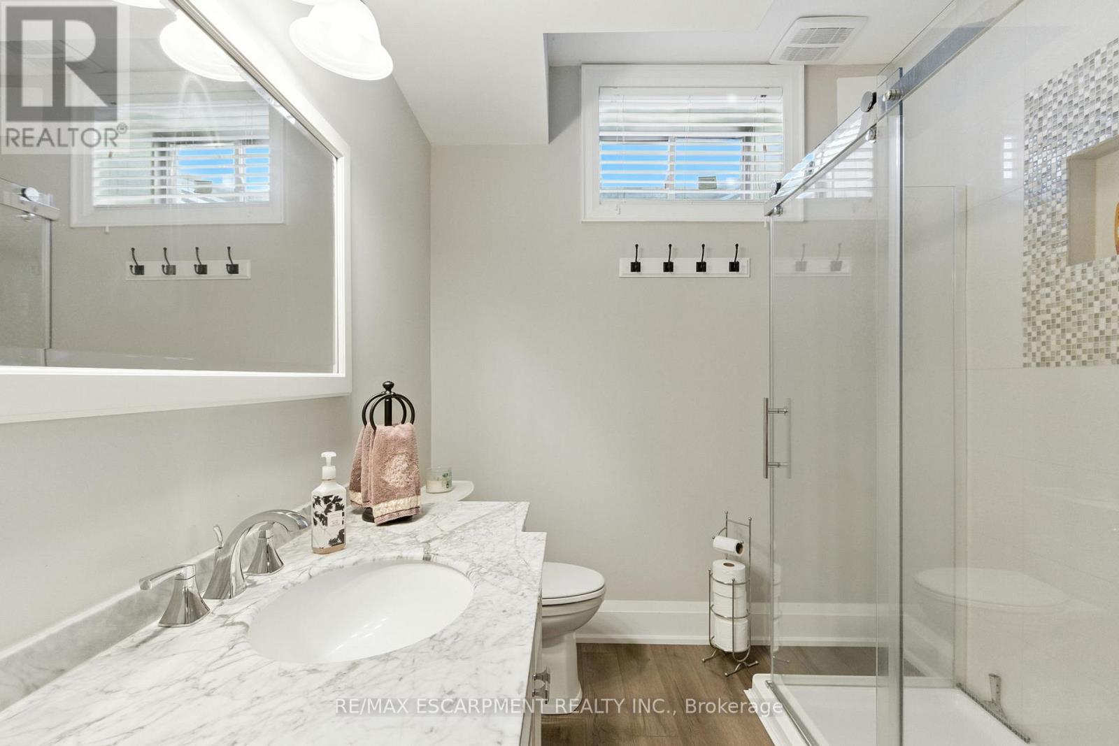 41 Shakespeare Road, Hamilton, Ontario  L9H 7R5 - Photo 37 - X12438380
