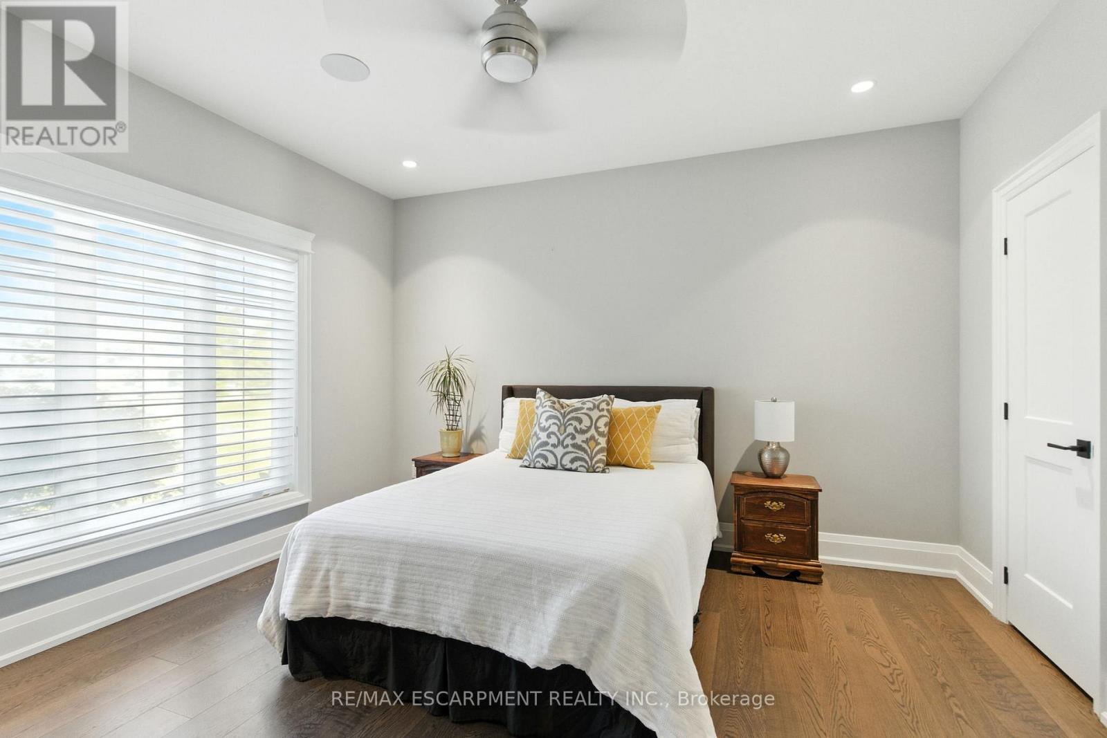 41 Shakespeare Road, Hamilton, Ontario  L9H 7R5 - Photo 23 - X12438380