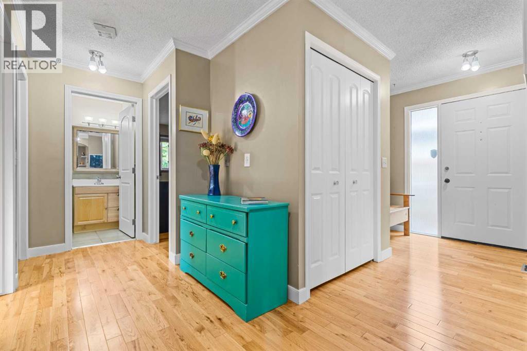 335 Ranch Estates Place Nw, Calgary, Alberta  T3G 1L8 - Photo 3 - A2253106