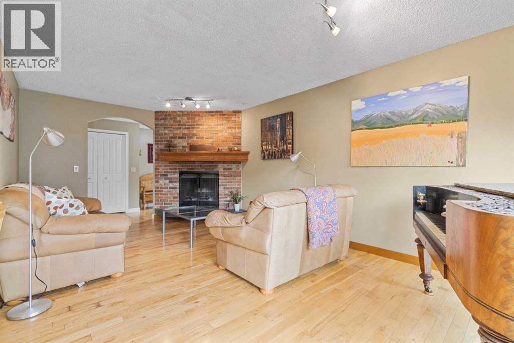 335 Ranch Estates Place Nw, Calgary, Alberta  T3G 1L8 - Photo 4 - A2253106