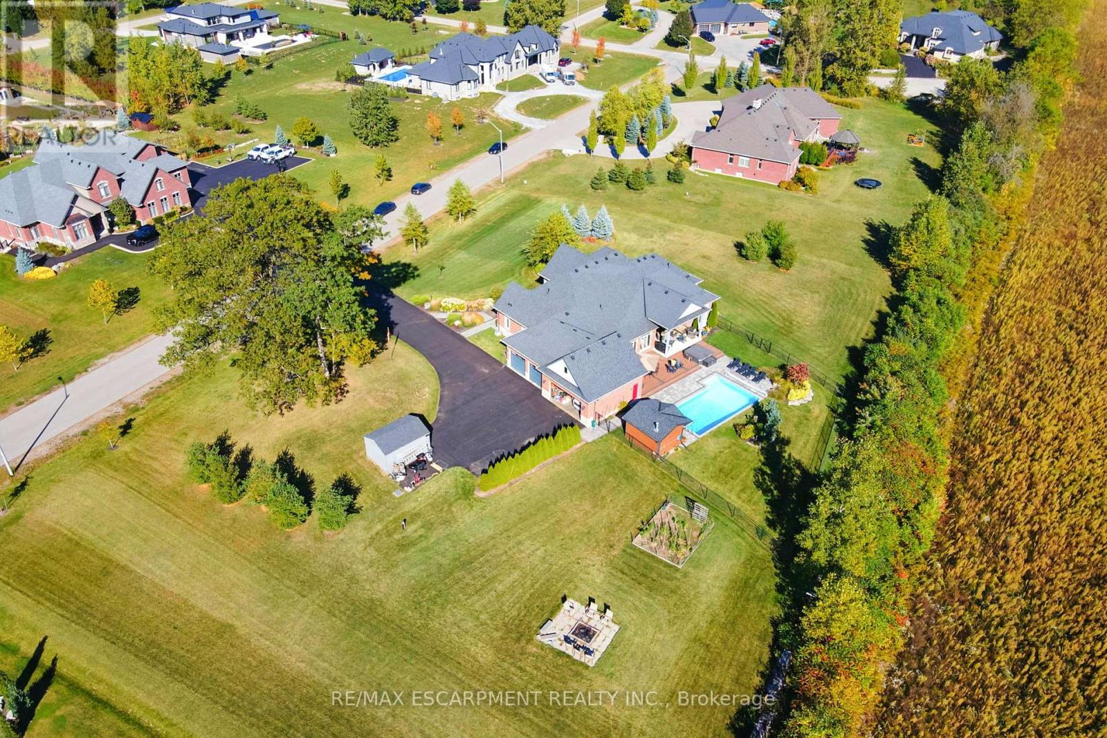 41 Shakespeare Road, Hamilton, Ontario  L9H 7R5 - Photo 47 - X12438380
