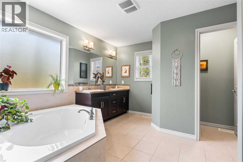 23 Jumping Pound Rise, Cochrane, Alberta  T4C 0K4 - Photo 20 - A2255954