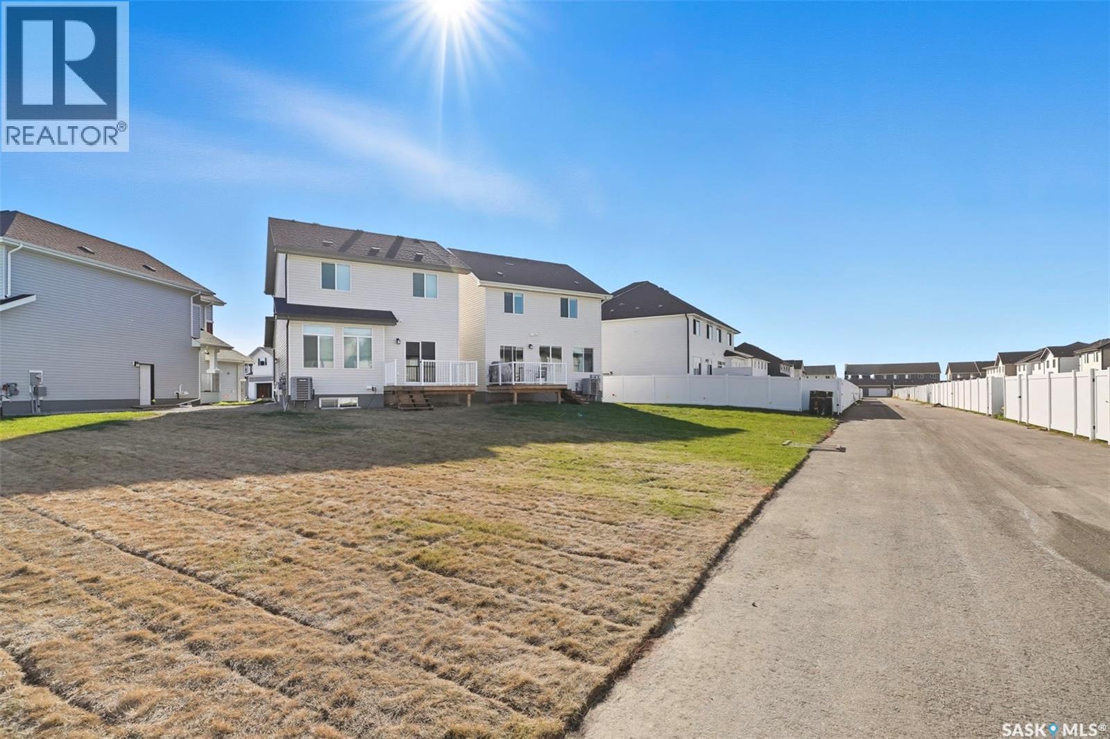 266 Schmeiser Bend, Saskatoon, Saskatchewan  S7V 1P7 - Photo 28 - SK019856