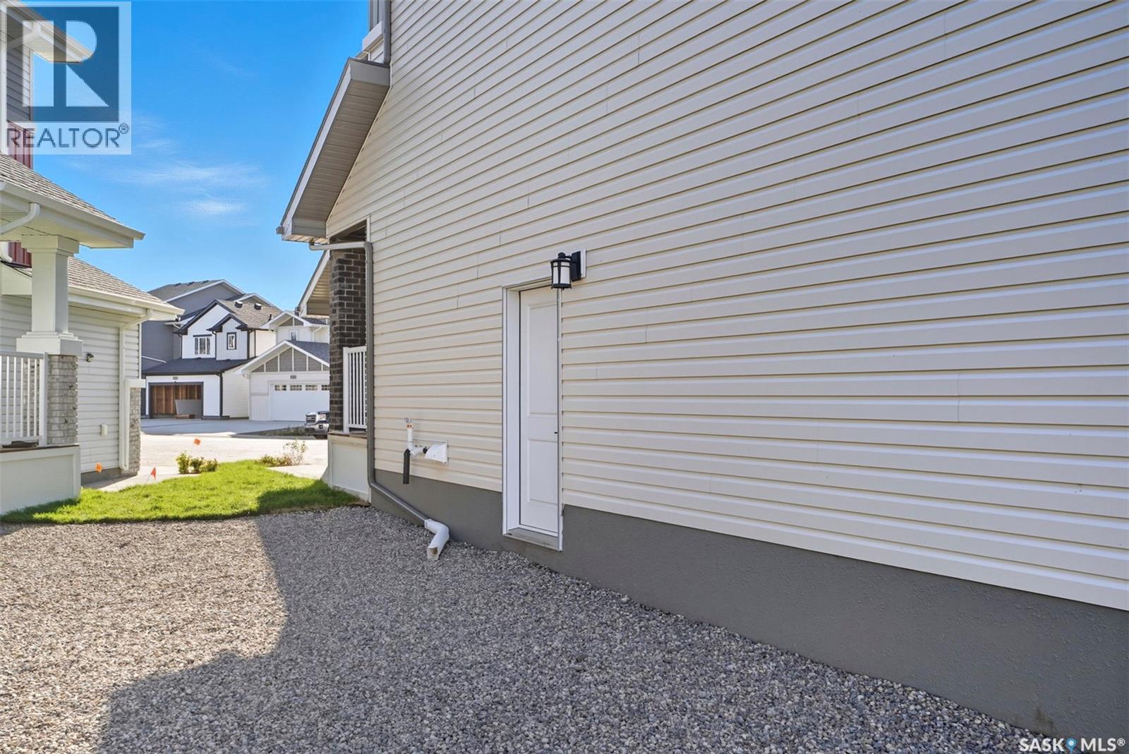 266 Schmeiser Bend, Saskatoon, Saskatchewan  S7V 1P7 - Photo 29 - SK019856