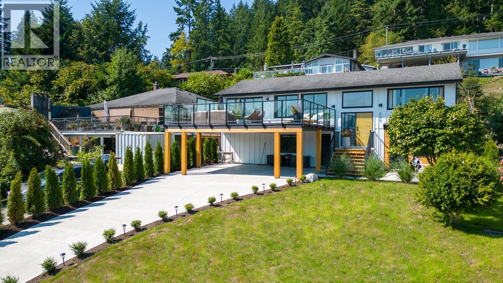 405 S FLETCHER ROAD, Gibsons, British Columbia