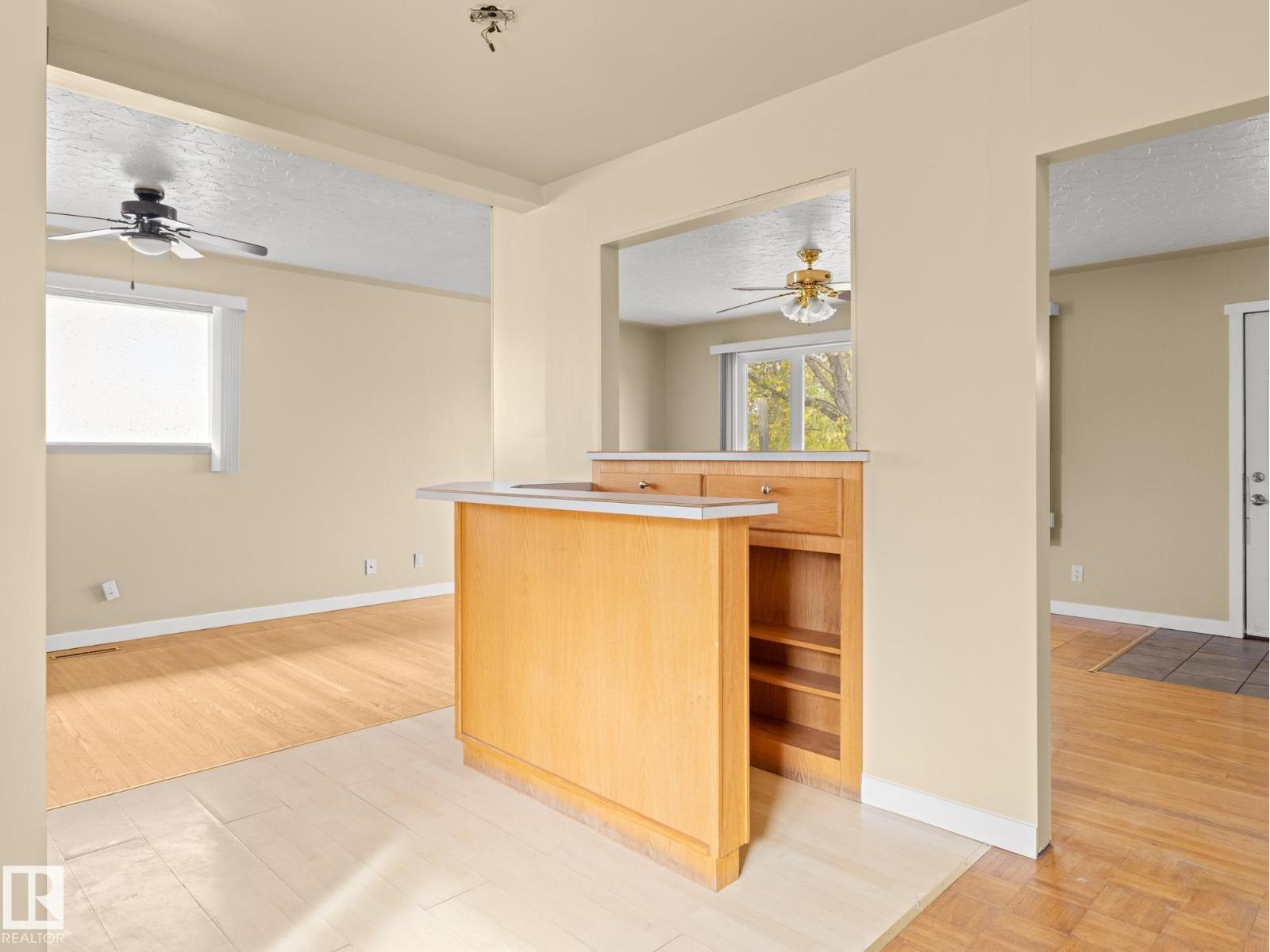 13207 133 Av Nw, Edmonton, Alberta  T6V 1A8 - Photo 11 - E4460456