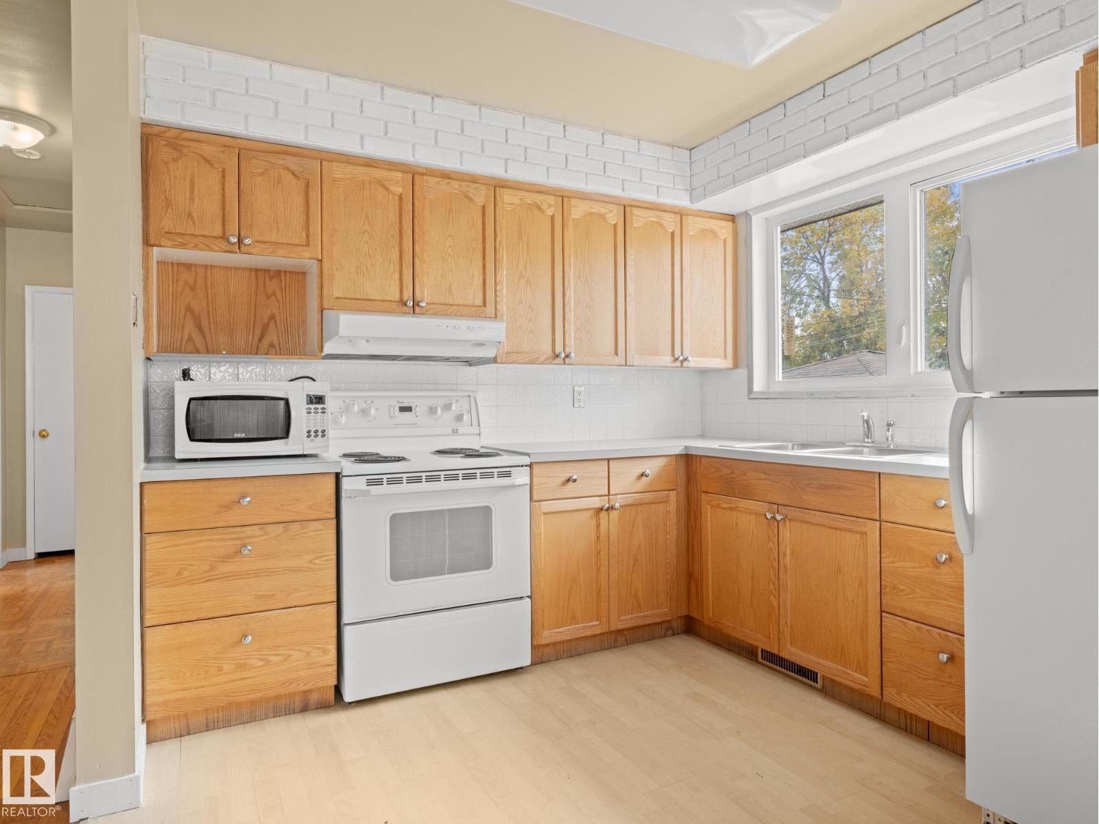 13207 133 Av Nw, Edmonton, Alberta  T6V 1A8 - Photo 12 - E4460456