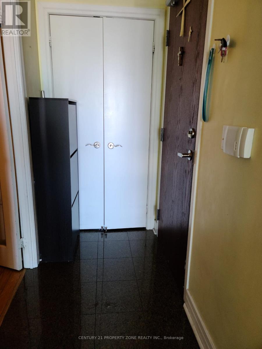 16 Harrison Garden Boulevard, Toronto, Ontario  M2N 7J6 - Photo 17 - C12440667