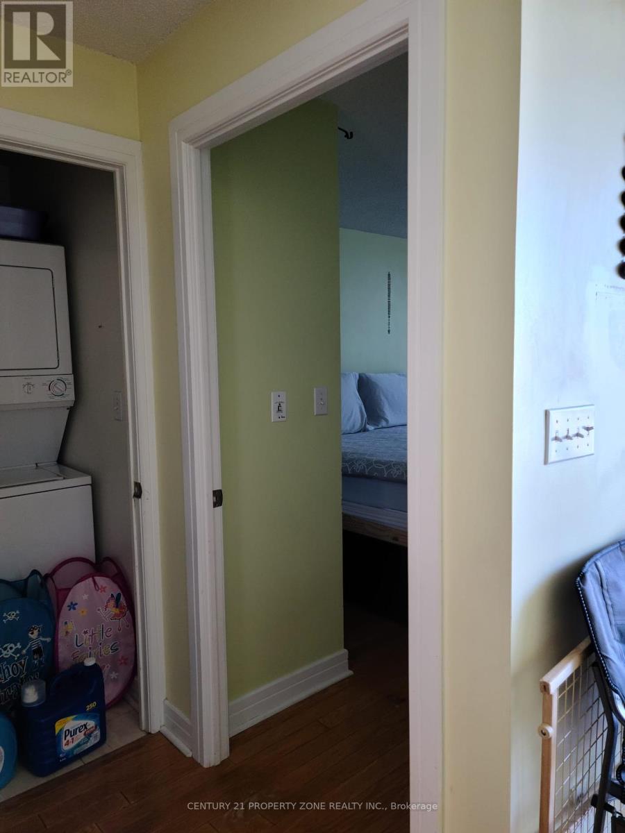 16 Harrison Garden Boulevard, Toronto, Ontario  M2N 7J6 - Photo 9 - C12440667