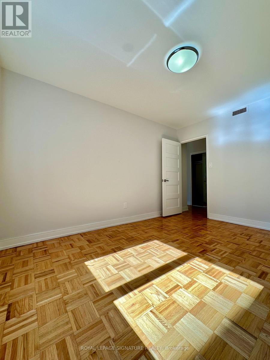 205 - 95 Lawton Boulevard, Toronto, Ontario  M4V 1Z8 - Photo 10 - C12440680