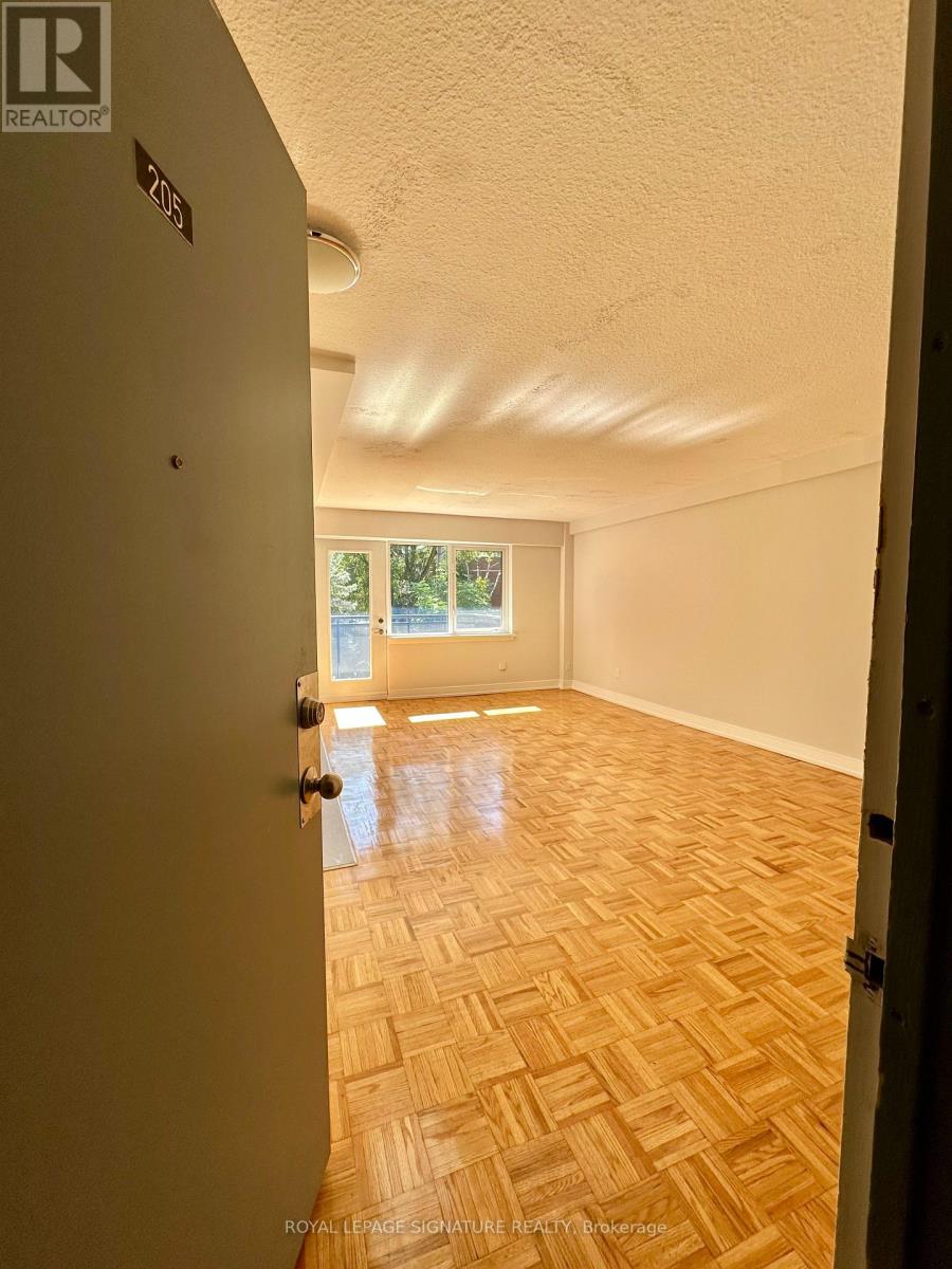 205 - 95 Lawton Boulevard, Toronto, Ontario  M4V 1Z8 - Photo 5 - C12440680