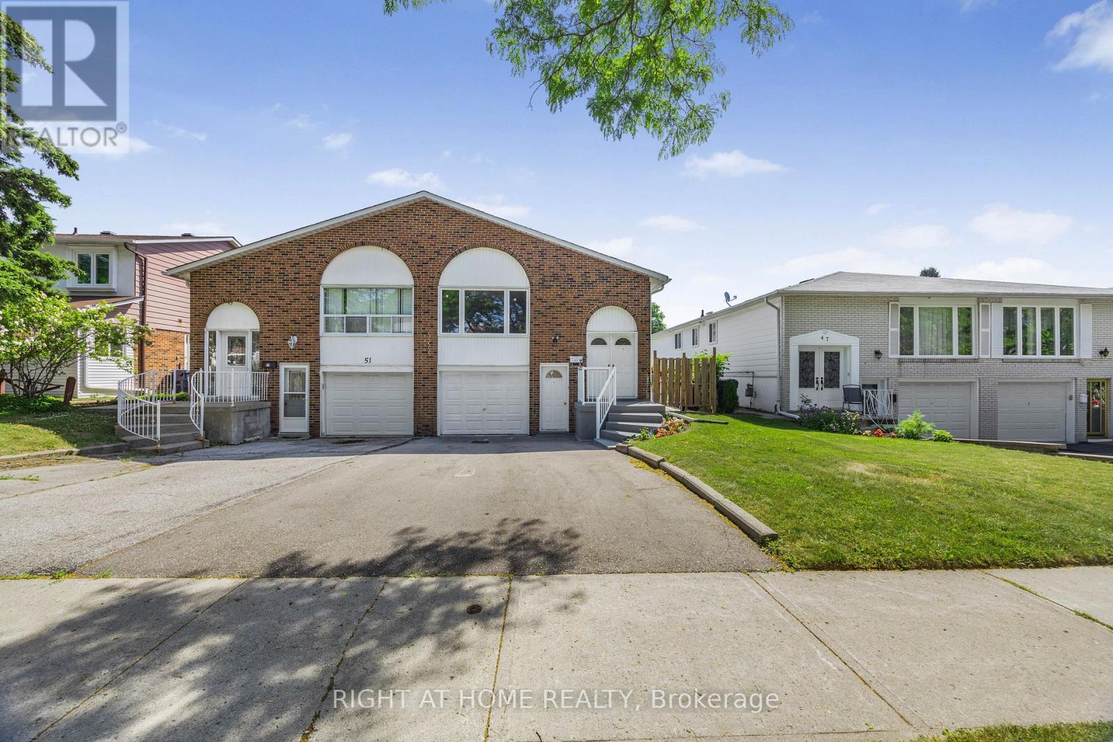 49 Tuscarora Drive, Toronto, Ontario  M2H 2K4 - Photo 2 - C12440712