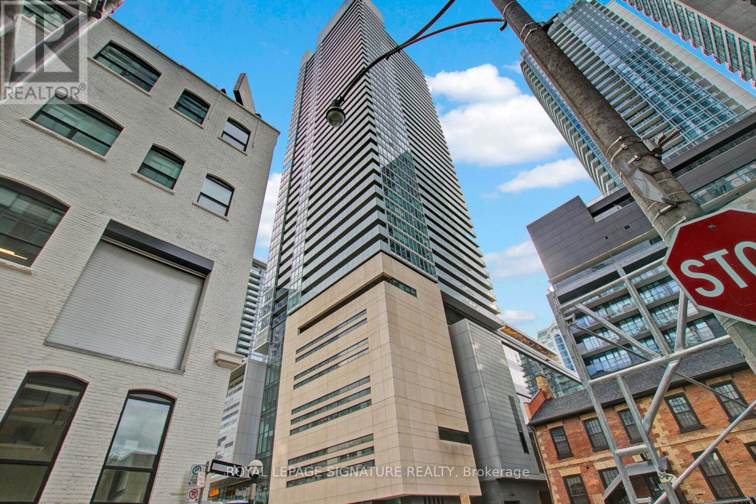 3211 - 80 John Street, Toronto, Ontario  M5V 3X4 - Photo 1 - C12440719