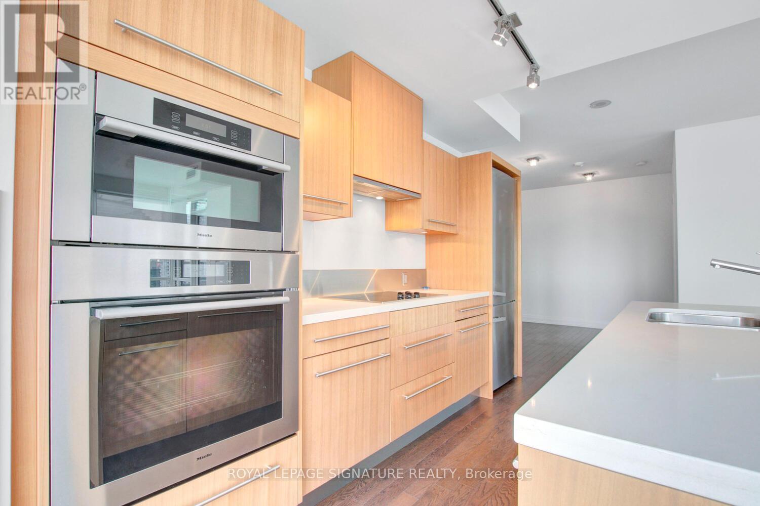 3211 - 80 John Street, Toronto, Ontario  M5V 3X4 - Photo 12 - C12440719