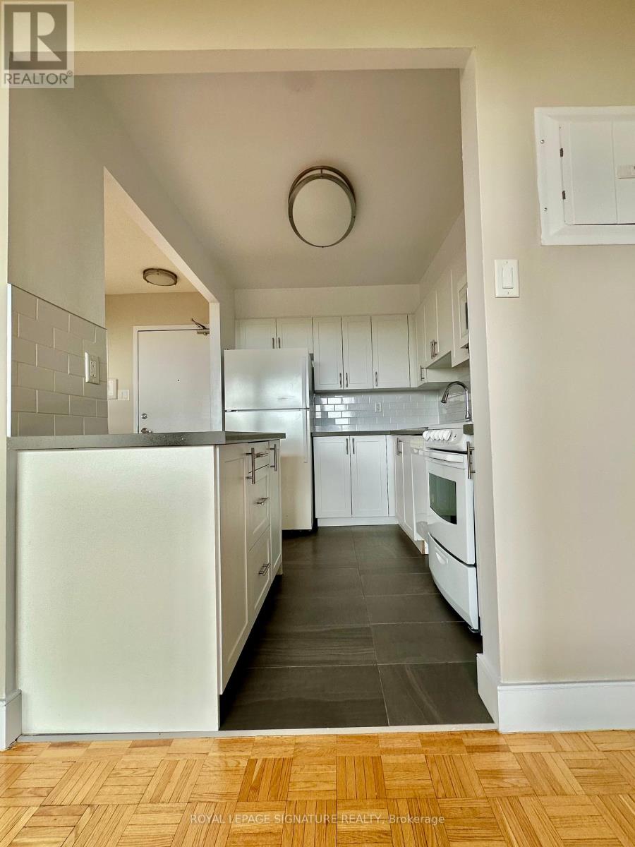 903 - 666 Spadina Avenue, Toronto, Ontario  M5S 2H8 - Photo 5 - C12440720