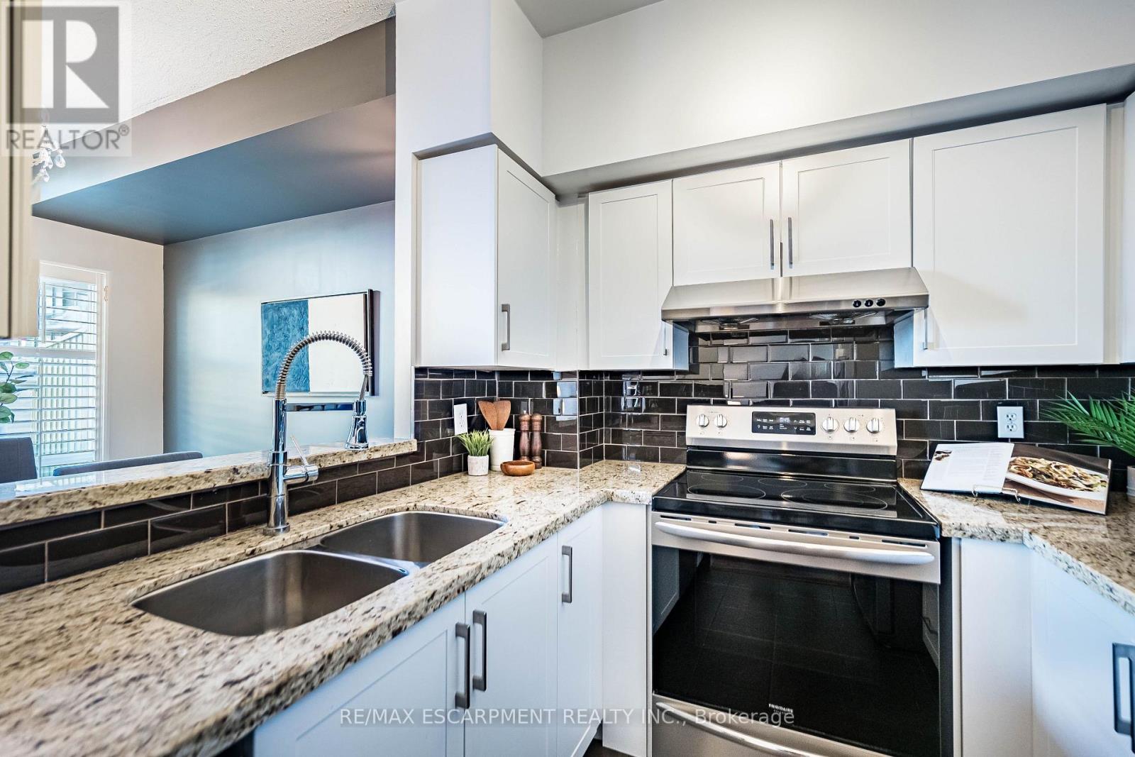 909 - 39 Parliament Street, Toronto, Ontario  M5A 4R2 - Photo 11 - C12440737