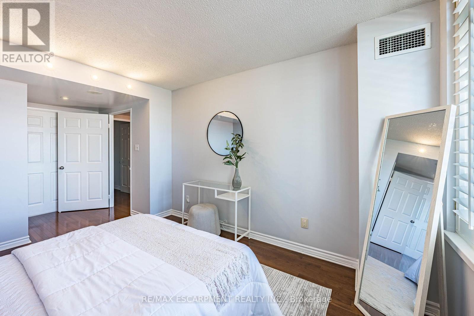 909 - 39 Parliament Street, Toronto, Ontario  M5A 4R2 - Photo 16 - C12440737