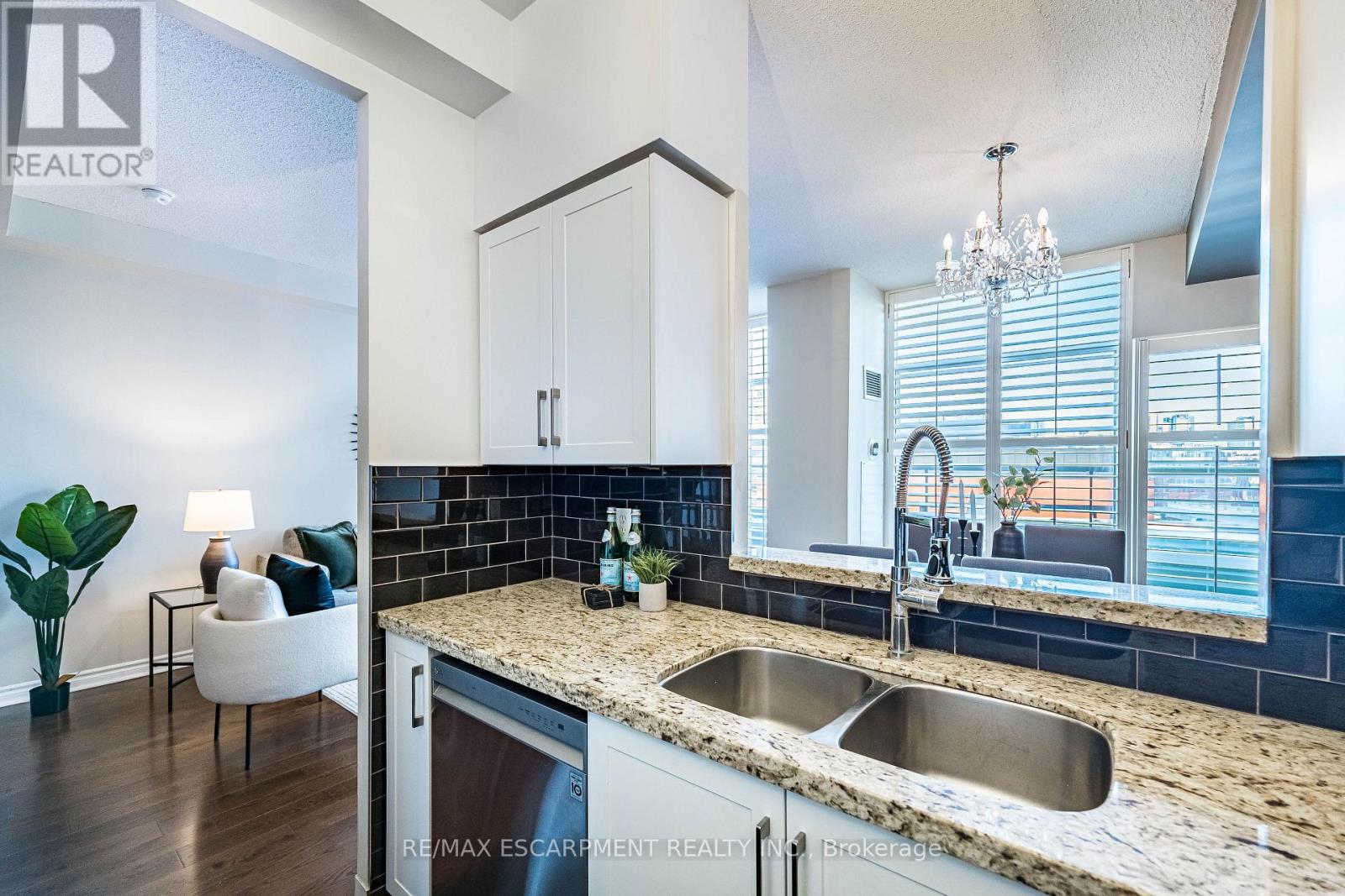 909 - 39 Parliament Street, Toronto, Ontario  M5A 4R2 - Photo 9 - C12440737