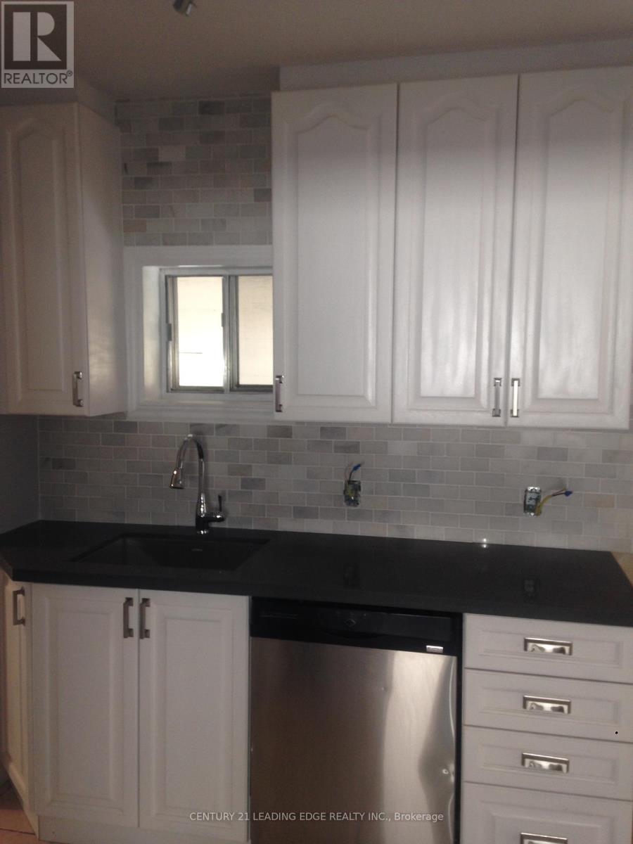 360a Lawrence Avenue W, Toronto, Ontario  M5M 1B7 - Photo 2 - C12440748