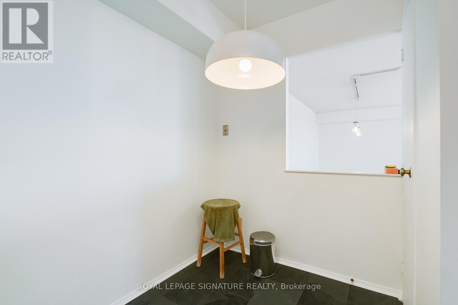 1304 - 260 Heath Street W, Toronto, Ontario  M5P 3L6 - Photo 10 - C12440750