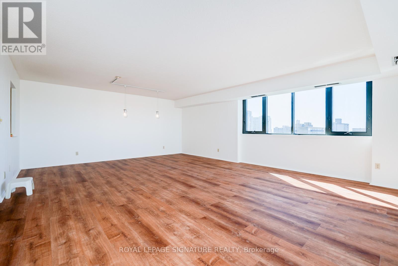 1304 - 260 Heath Street W, Toronto, Ontario  M5P 3L6 - Photo 5 - C12440750