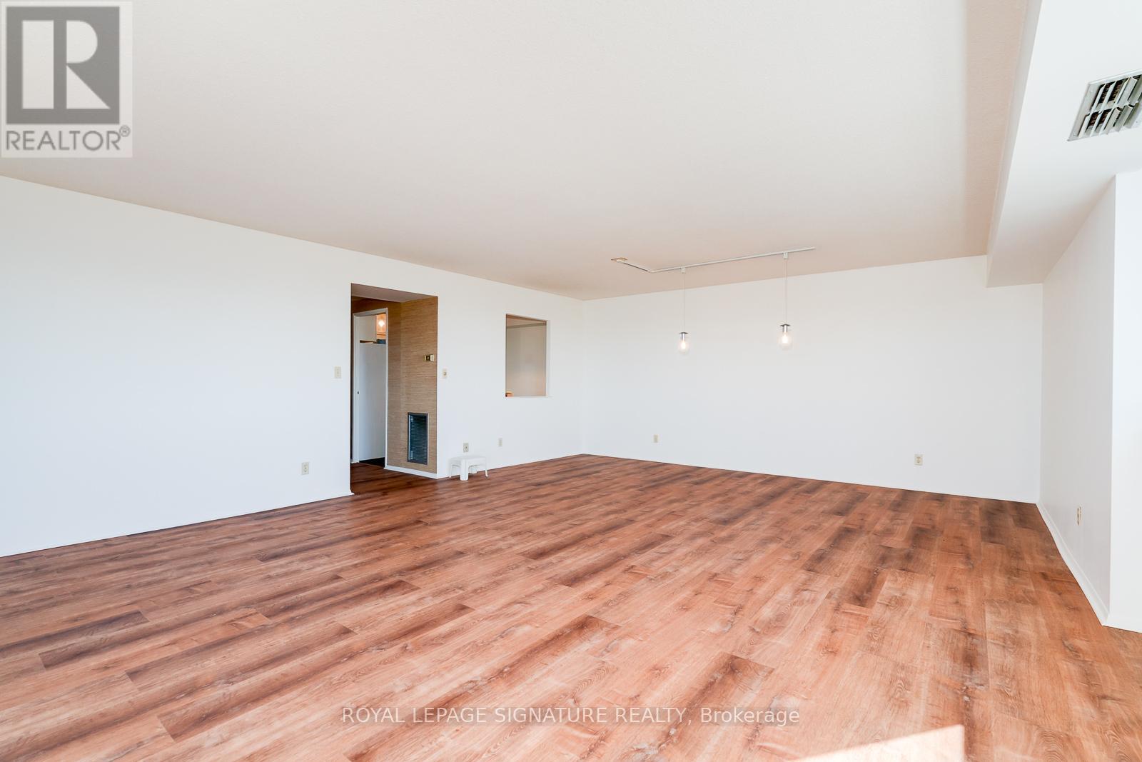 1304 - 260 Heath Street W, Toronto, Ontario  M5P 3L6 - Photo 6 - C12440750
