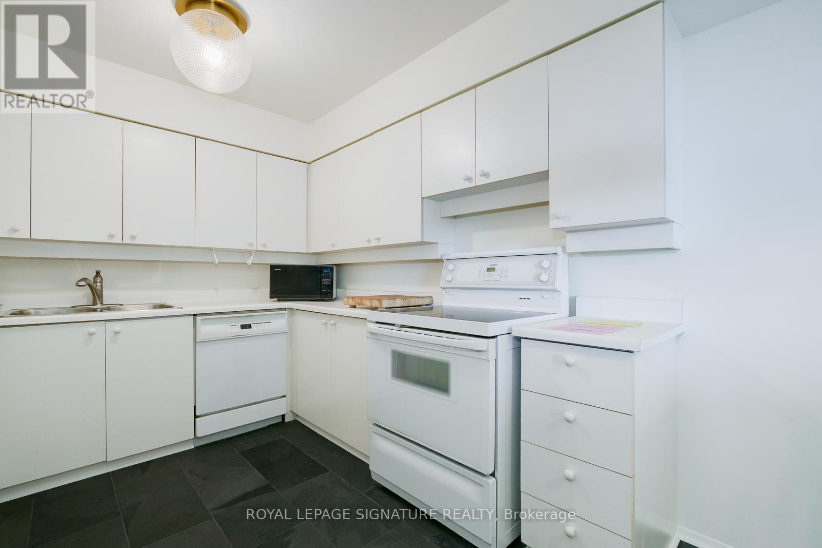 1304 - 260 Heath Street W, Toronto, Ontario  M5P 3L6 - Photo 7 - C12440750