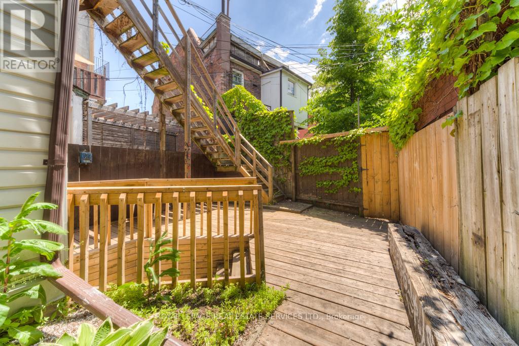 1391 Dundas Street W, Toronto, Ontario  M6J 1Y4 - Photo 10 - C12440754