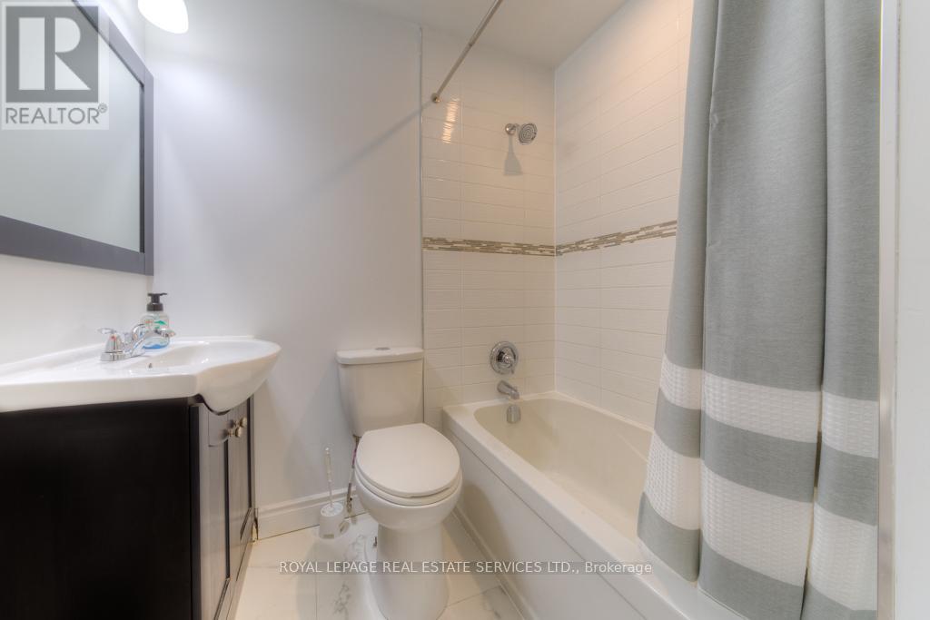 1391 Dundas Street W, Toronto, Ontario  M6J 1Y4 - Photo 9 - C12440754