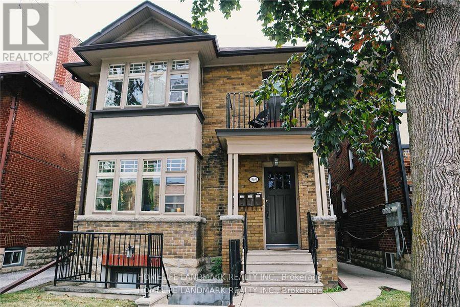 Main - 969 Avenue Road, Toronto, Ontario  M5P 2K9 - Photo 1 - C12440777